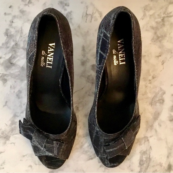 Vaneli di notte Black and Platinum Metallic Plaid Peep-Toe Heels - Picture 3 of 11